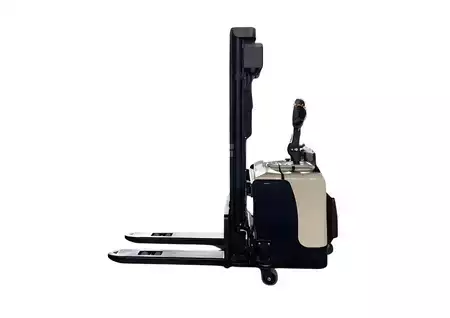 Reach Trucks 2026  Superlift SL WSS (1)