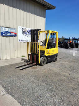 Propane Forklifts 2006  Hyster H40FTS (1)