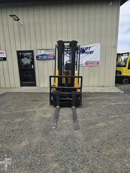 4 Wheels 1990  Yale ERC040ABN (2)