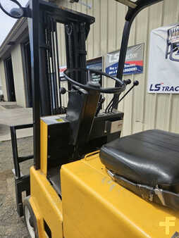 4 Wheels 1990  Yale ERC040ABN (8)