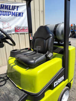 Propane Forklifts 2005  Clark CG25 (7)