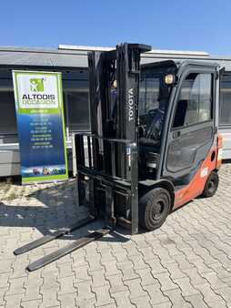 Propane Forklifts 2017  Toyota 028FGF18 (1)