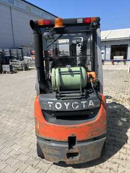 Propane Forklifts 2017  Toyota 028FGF18 (6) 