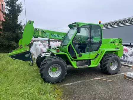 Chariots téléscopiques fixes 2010  Merlo P 72.10 (1)