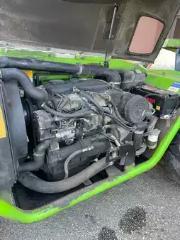 Chariots téléscopiques fixes 2010  Merlo P 72.10 (8)