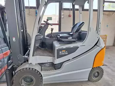 Carrelli elettrici 4 ruote 2022  Still RX 60-25 (2)