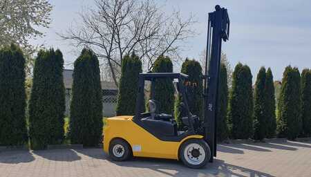 Diesel Forklifts 2016  Royal C40E (2)