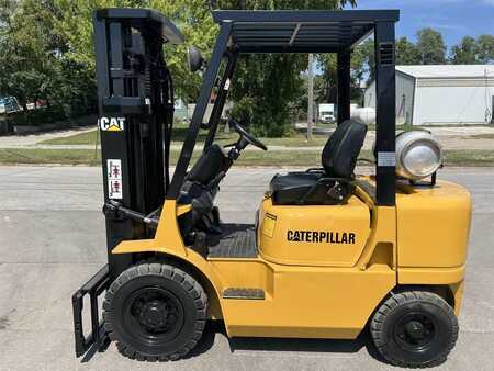 Diesel Forklifts 2003  CAT Lift Trucks GP25K (1)