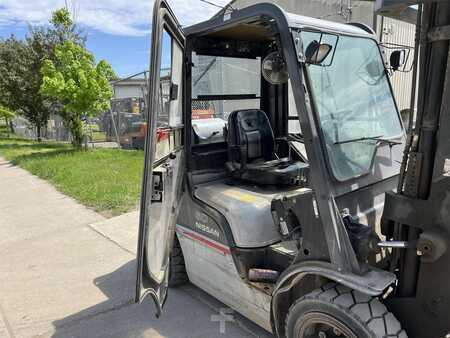 Diesel Forklifts 2006  Nissan MUGL02A30LV (9)