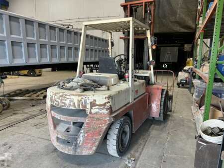 Diesel Forklifts 1998  Nissan WGF03A40V (2)