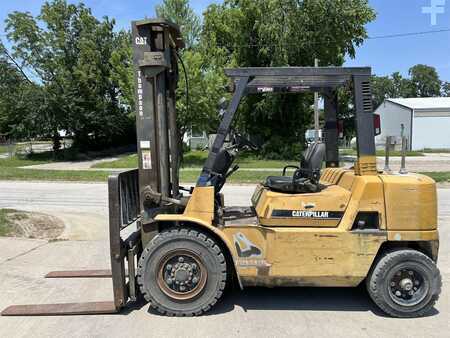 Diesel Forklifts 2003  CAT Lift Trucks DP40 (1)