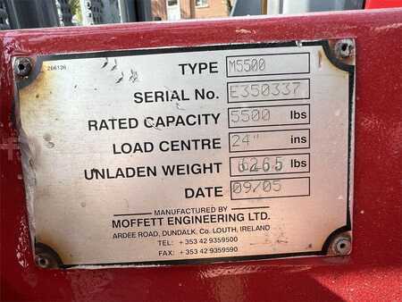 Truck Mounted Forklift 2005  Moffett M5500 (18)