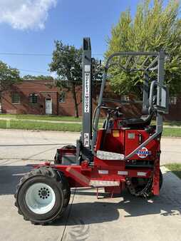 Truck Mounted Forklift 2005  Moffett M5500 (1)