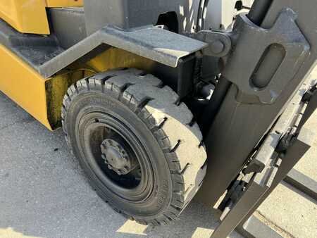 Diesel Forklifts 1999  Yale GLP050TG (6)