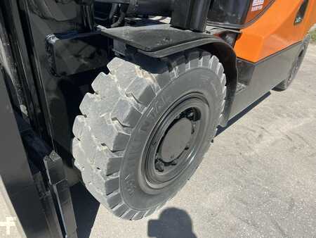Diesel Forklifts 2013  Doosan D40S-5 (6)