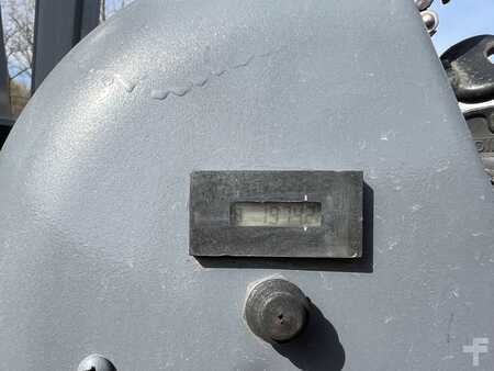Truck Mounted Forklift 2010  Moffett M55 (19)