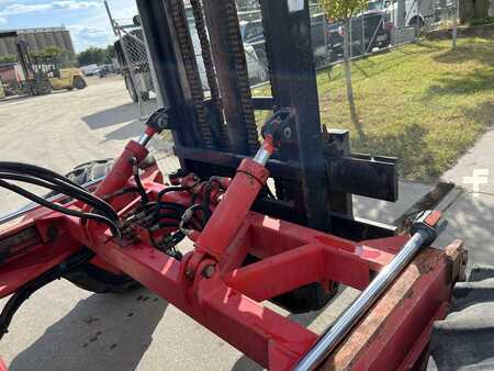 Moffett M5000