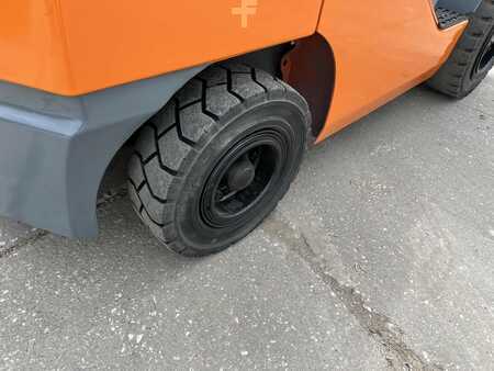 Diesel Forklifts 2014  Toyota 8FGU30 (8)
