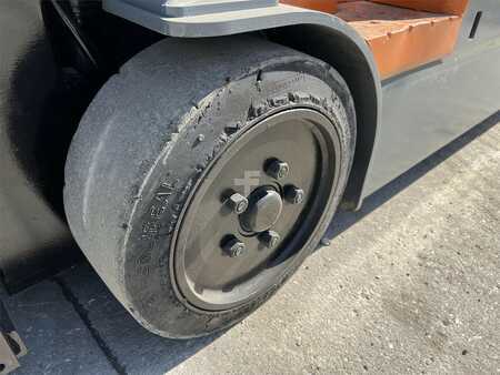 4 Wheels 2012  Toyota 7FBEU20 (7)