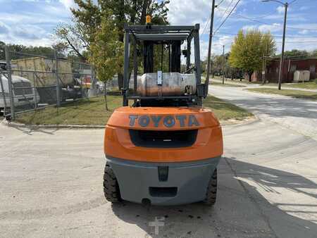 Diesel Forklifts 2010  Toyota 7FGU35 (2)