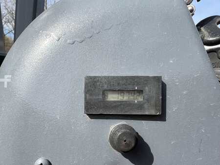 Moffett M55