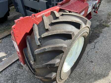 Moffett M50