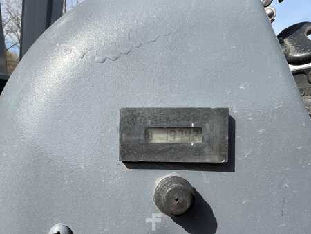 Truck Mounted Forklift 2010  Moffett M55 (19)