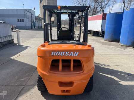 Diesel heftrucks 2012  Doosan D50C-5 (2)