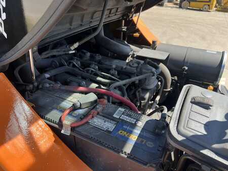 Diesel heftrucks 2013  Doosan D40S-5 (17)