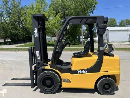 Propane Forklifts 2006  Yale GLP060VX (1)