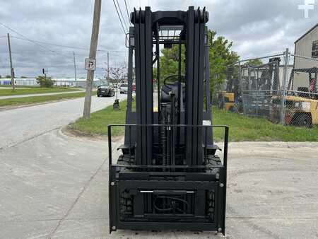Diesel Forklifts 2005  Yale GDP060TG (4)