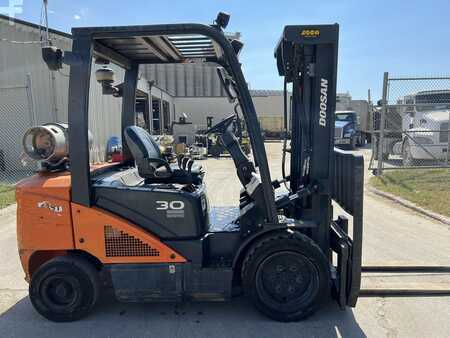 Diesel gaffeltruck 2017  Doosan G30N-7 (3)