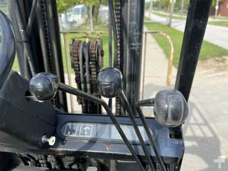 Diesel Forklifts 1990  Yale GLC050DE (10)