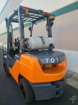 Propane Forklifts 2011  Toyota 8FGU30 (5)