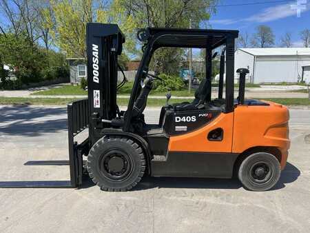 Doosan D40S-5