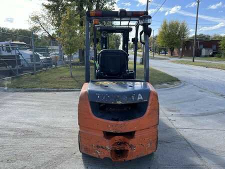 Carretilla elevadora diésel 2017  Toyota 8FDU32 (2)
