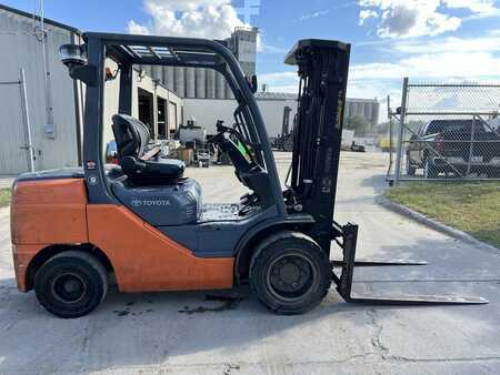 Carretilla elevadora diésel 2017  Toyota 8FDU32 (3)