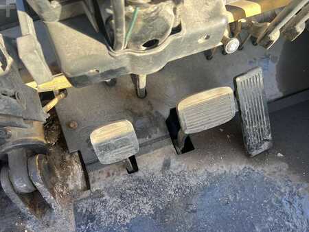 Montacargas diésel 2006  CAT Lift Trucks DP70 (11)