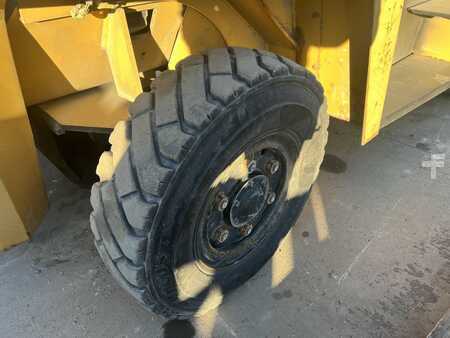 Montacargas diésel 2006  CAT Lift Trucks DP70 (7)