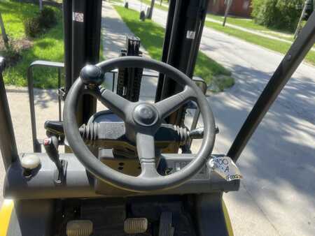 Montacargas GLP 2015  Hyundai 25L-7A (12)