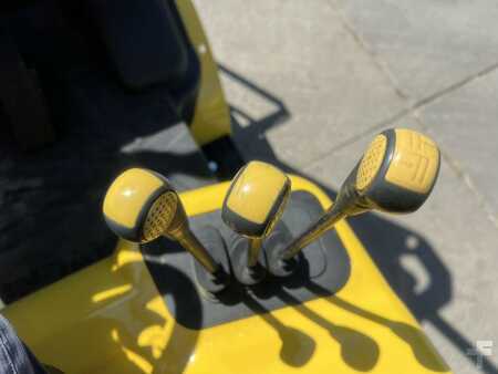 Montacargas GLP 2015  Hyundai 25L-7A (13)