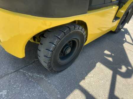 Montacargas GLP 2015  Hyundai 25L-7A (8)