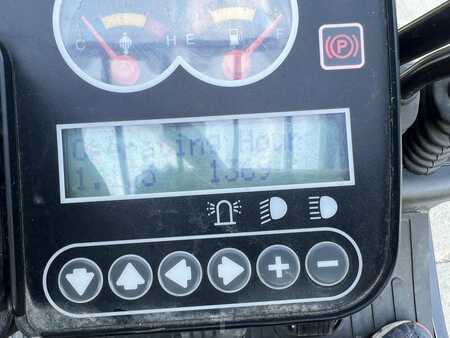 Carretilla elevadora GLP 2007  Clark C15CL (11)