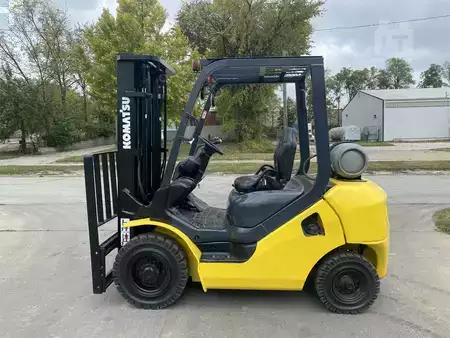 Montacargas GLP 2006  Komatsu FG25ST-16 (1)