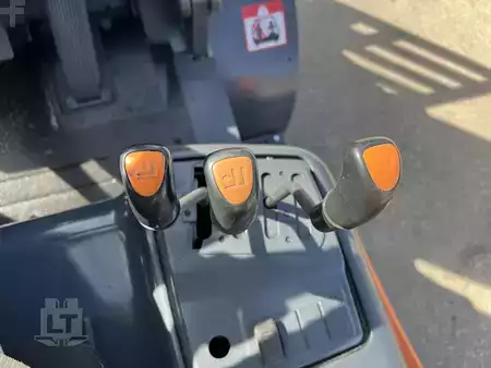 Montacargas diésel 2012  Doosan D50C-5 (12)