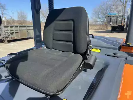 Montacargas diésel 2012  Doosan D50C-5 (9)