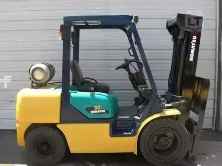 Montacargas GLP 2002  Komatsu FG25C-12 (1)