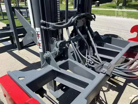 Truck Mounted Forklift 2014  Navigator RT5500 (7)