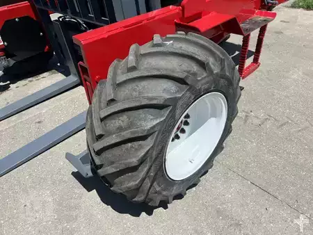 Truck Mounted Forklift 2014  Navigator RT5500 (9)