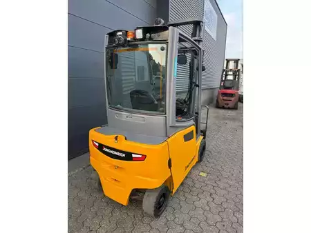 4-wiel elektrische heftrucks 2019  Jungheinrich EFG320 2 ton elektrische heftruck (4)